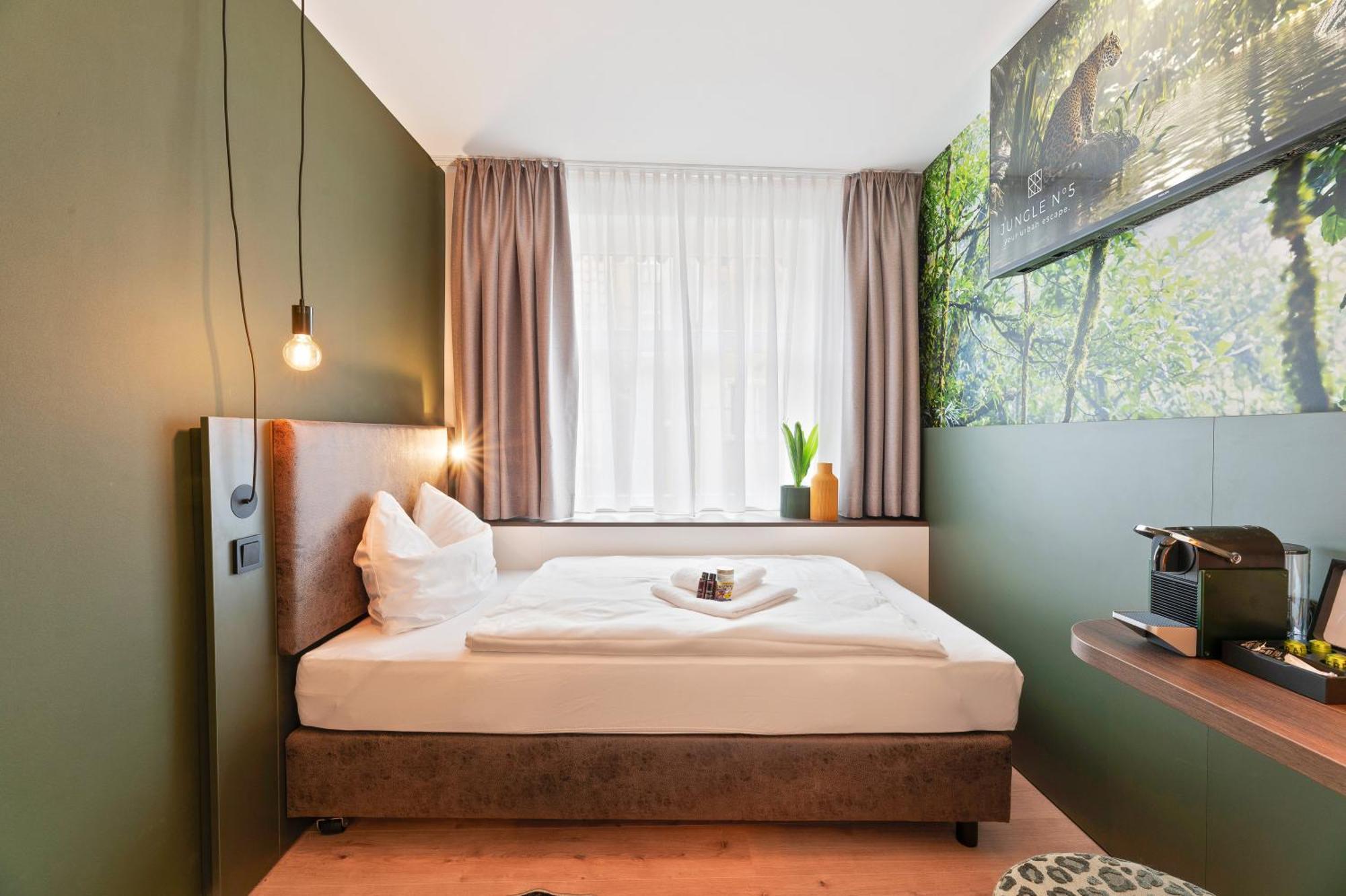 Jungle No5 Boutique Hotel - Stuttgart City-Center Kamer foto