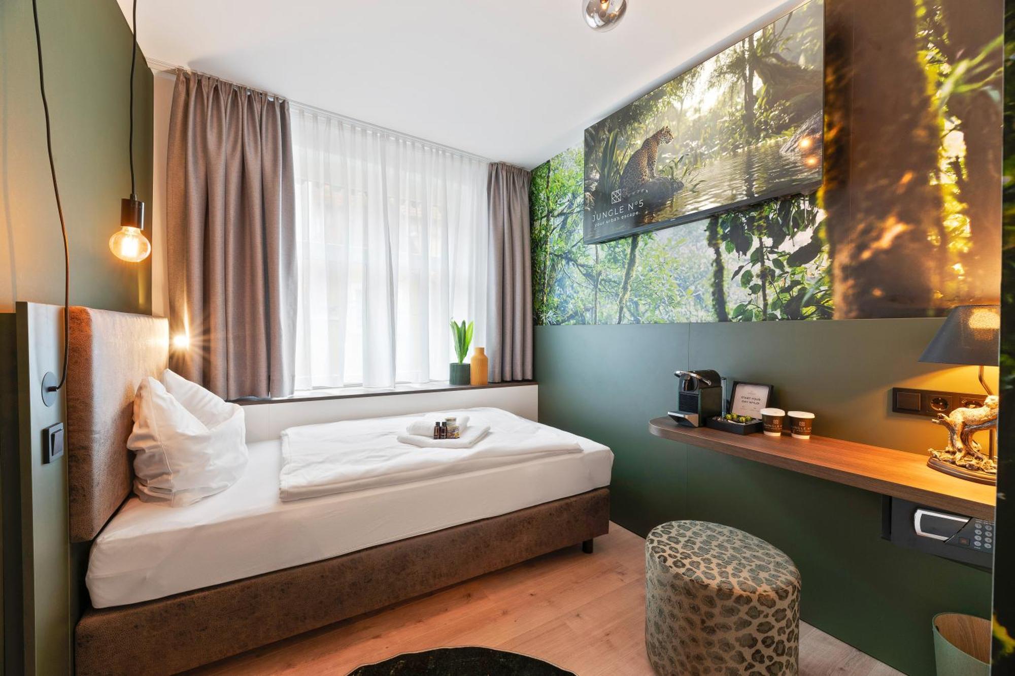 Jungle No5 Boutique Hotel - Stuttgart City-Center Buitenkant foto